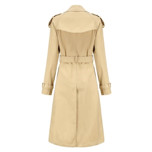 Vue arrière du trench-coat kaki avec bavolet, ceinture et détails aux poignets