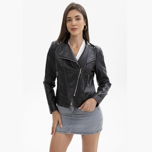Giacca da motociclista slim in ecopelle nera da donna con borchie e cerniere
