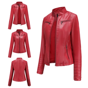 Veste de motard en simili cuir rouge pour femme avec épaules matelassées et fermetures