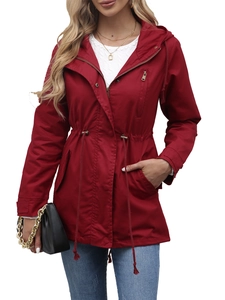 Chaqueta de algodón granate con capucha, cintura ajustable y cremallera dorada