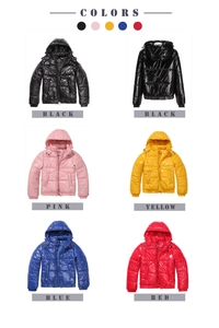 Chaquetas de invierno brillantes con capucha en colores negro, rosa, amarillo, azul y rojo