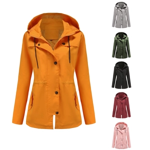 Damen Outdoor Windbreaker Jacke in Orange mit Kordelzug und Kapuze in sechs Farben