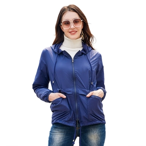 Veste Coupe Vent à Capuche Légère pour Femme Imperméable Décontracté Doublure en Maille Fermeture Éclair Extérieur Manteau Mode