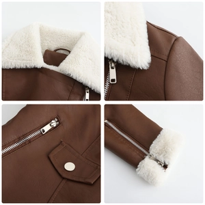 Détails de la veste en cuir PU marron avec col en fausse fourrure blanche et poches zippées