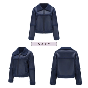 Viste frontale, laterale e posteriore di una giacca in scamosciato blu navy con fodera calda
