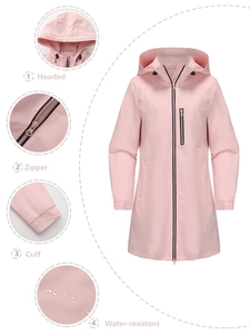 Detail des wasserfesten Stoffes der rosa Windjacke mit Kapuze und verstellbaren Bündchen