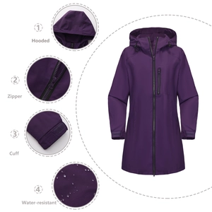 Detailansicht der lila Kapuzenregenjacke mit Reißverschluss, Manschetten und wasserfestem Stoff