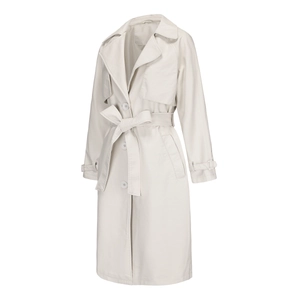 Detail van een lichtbeige PU-leren lange trenchcoat met klassieke revers en een tailleband