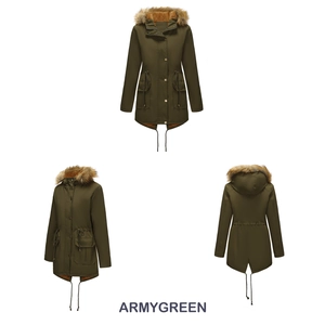 Vue en trois angles de la parka vert armée avec taille à cordon et col en fausse fourrure