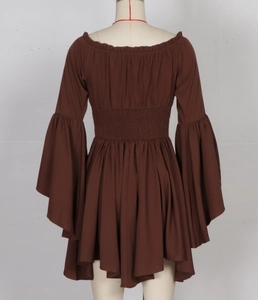 Vue arrière robe marron épaules dénudées avec manches cloche et taille élastique froncée