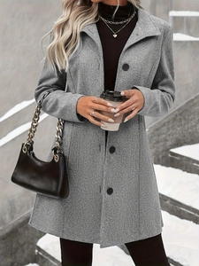 Lungo cappotto grigio in lana da donna con bottoni monopetto e revers classico