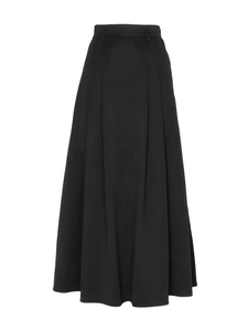 Jupe trapèze plissée noire élégante à taille haute avec passants et beau drapé