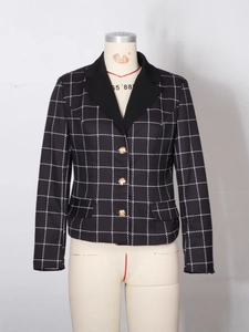 Slim fit houndstooth blazer with black lapels and three gold buttons for women