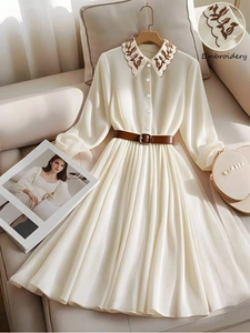 Robe Longue Plissée à Manches Longues à Revers Brodé Élégante Avec Ceinture Vintage Taille Haute Robe Trapèze Tricotée pour Femme