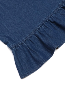 Abito di jeans senza maniche con orlo a balze e cuciture pregiate in blu scuro