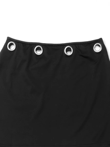 Falda bodycon negra para mujer con ojales de metal plateado y diseño de corte moderno y ajustado