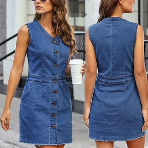 Women Casual V Neck Sleeveless Denim Dress Single Breasted Frayed Hem Midi Dress With Pockets Blue Denim Sundress