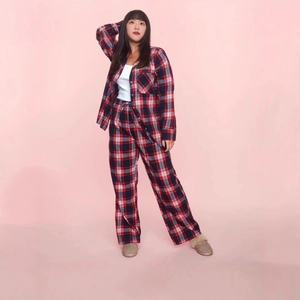 Pyjama classique en flanelle à carreaux rouge et bleu pour femmes en automne et hiver
