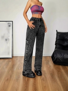 Damen High Waist Weitbein Jeans in säuregewaschenem Grau mit seitlichen Metallknöpfen
