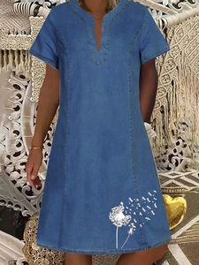 Abito midi in denim blu da donna con scollo a V e stampa floreale di dente di leone