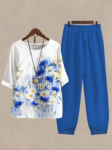 Women's two-piece floral print set with round neck top and blue petal hem pants