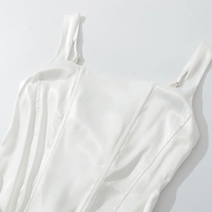 White satin corset top with fishbone structure and slim fit sleeveless design