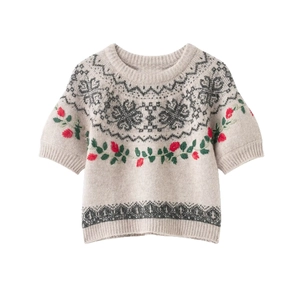 Short sleeve beige knit sweater featuring retro jacquard pattern and floral embroidery