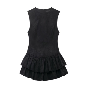 Robe sans manches en daim noir avec col rond et ourlet à volants double couche