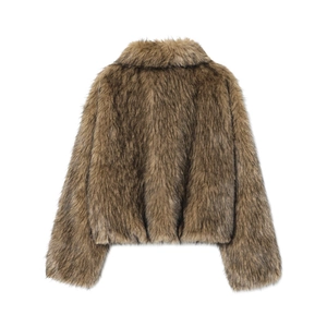 Vue arrière d'une veste courte tendance en fausse fourrure texturée marron et noire pour femme