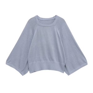 Lavender purple loose knit sweater with round neck and elegant raglan lantern sleeves
