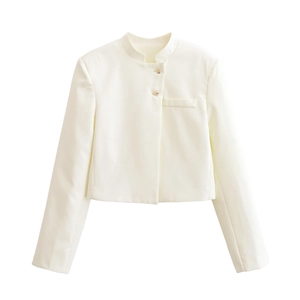 Veste courte pour femme blanc crème avec col montant et fermeture asymétrique à deux boutons