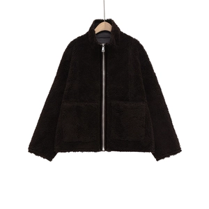 Dunkelbraune Kunstpelz-Strickjacke mit Stehkragen und großen Vordertaschen für Damen
