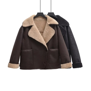 Women's Fashion Faux Leather Shearling Jacket Thick Warm Loose Splicing Winter Coat With Pockets Casual Streetwear Outerwear