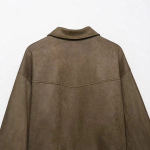Veste aviateur marron foncé en daim pour femme avec couture élégante en V dans le dos