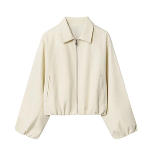 Giacca bomber corta oversize da donna color crema con orlo a balze e chiusura a zip frontale