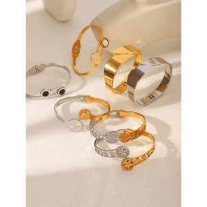Stainless Steel Bangle Roman Numerals Inlaid Mother Of Artificial Pearl Enamel Rhinestone Open Cuff Bracelet INS Style Jewelry Women