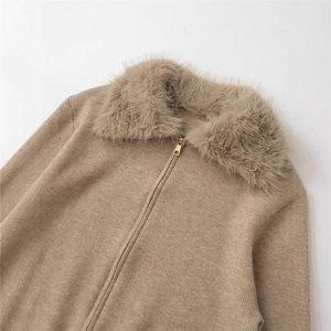 Women's knit cardigan with faux fur collar and gold zipper in light camel color