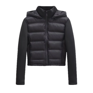 Giacca trapuntata nera da donna slim fit con cappuccio e maniche in tessuto misto