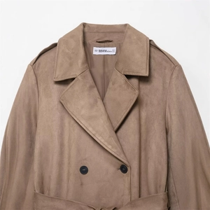 Damen Trenchcoat aus khakifarbenem Wildlederimitat mit Doppelreiher und Bindegürtel
