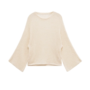 Chic cream open-knit sweater with round neck and wide sleeves for a relaxed fit