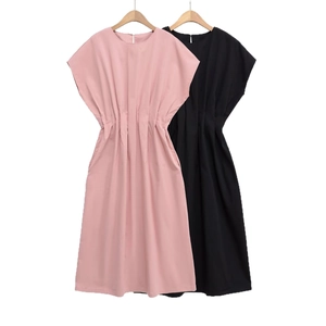 Short sleeve A-line casual midi dress with crew neck and pleated waist in pink and black