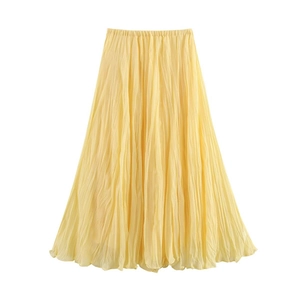 Elegant pale yellow pleated A-line skirt with an elastic waist and fluid drape texture