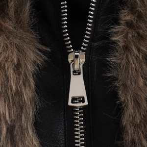 Damen Winterjacke aus schwarzem Kunstleder mit braunem Pelzkragen und Silber-Reißverschluss