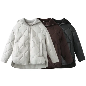 Veste Matelassée Ondulée Ample pour Femmes Avec Col en Tricot à Côtes Mode Streetwear Fermeture Éclair Rembourrée pour Automne Hiver