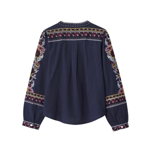 Camicia blu scuro scollo a V stile francese con ricami etnici su maniche e petto
