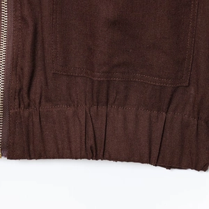 Damen Sommerjacke in Dunkelbraun mit großen Taschen und elastischem Saum-Detail