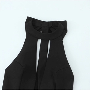 Robe dos nu noire pour femme avec nœud papillon et découpe sur le devant