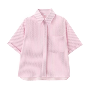Women's pink striped short sleeve poplin shirt with collar and chest pocket
