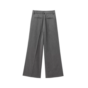 Vue détaillée d'un pantalon large gris foncé à taille haute avec détails de poche arrière
