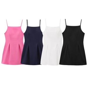Mini abito sexy con schiena scoperta spalline sottili e pieghe in quattro colori